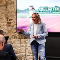 Zyskaj inspirację i nowe spojrzenie Dyskusje z innymi dostarczą Ci świeżych pomysłów oraz nowej perspektywy na Twoją branżę czy sytuację. To również świetna okazja do nauki od uczestników spotkania.